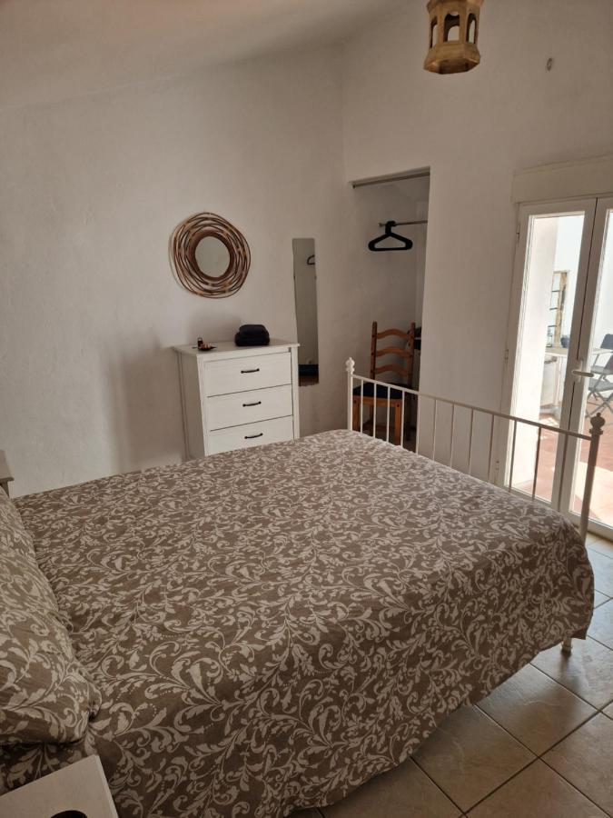 Casa De La Familia - Appartement Baza Luaran gambar